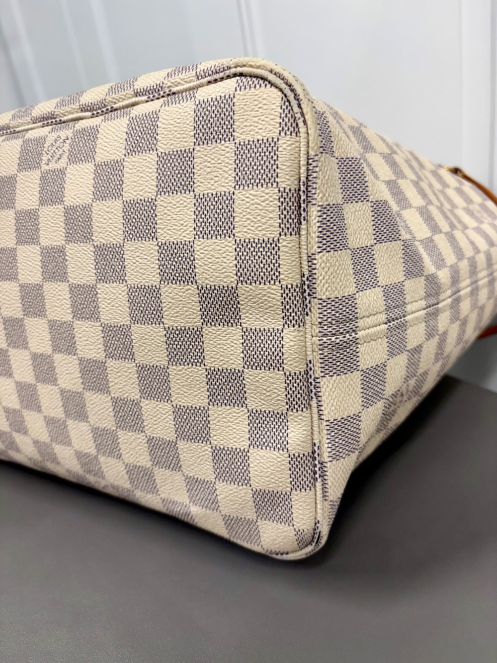 Louis Vuitton Neverfull GM Damier Azur with Pouch - Picture 4 of 15